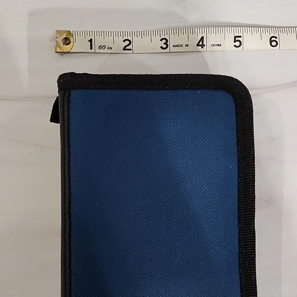 Nintendo DS Blue and Black Zip Game Cartridge Organizer